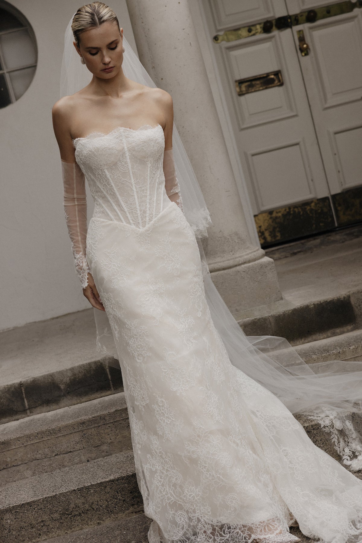 Rael gown