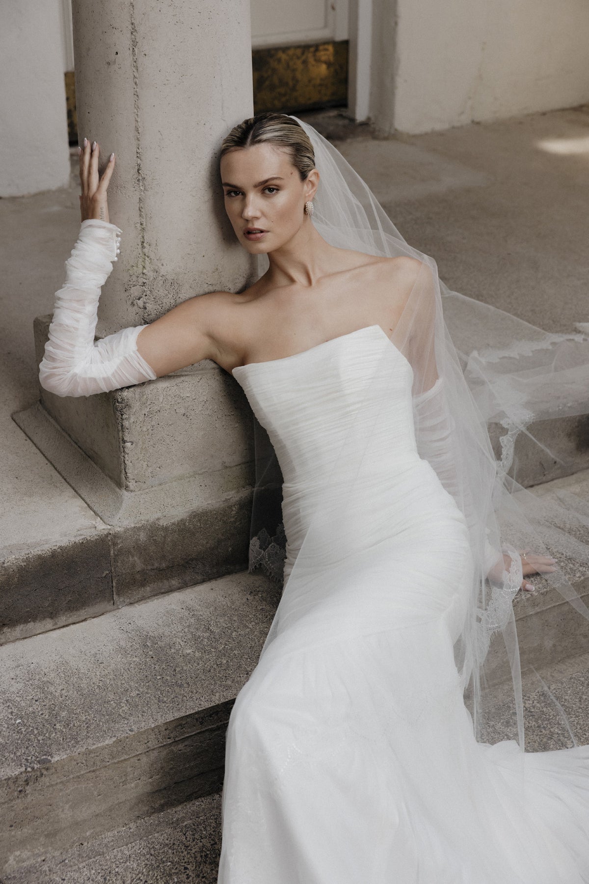 Aquila gown