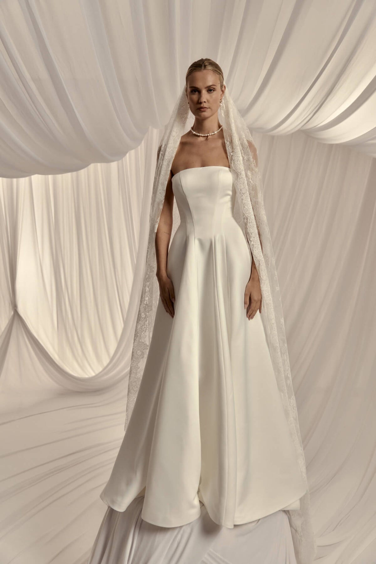 Simona gown