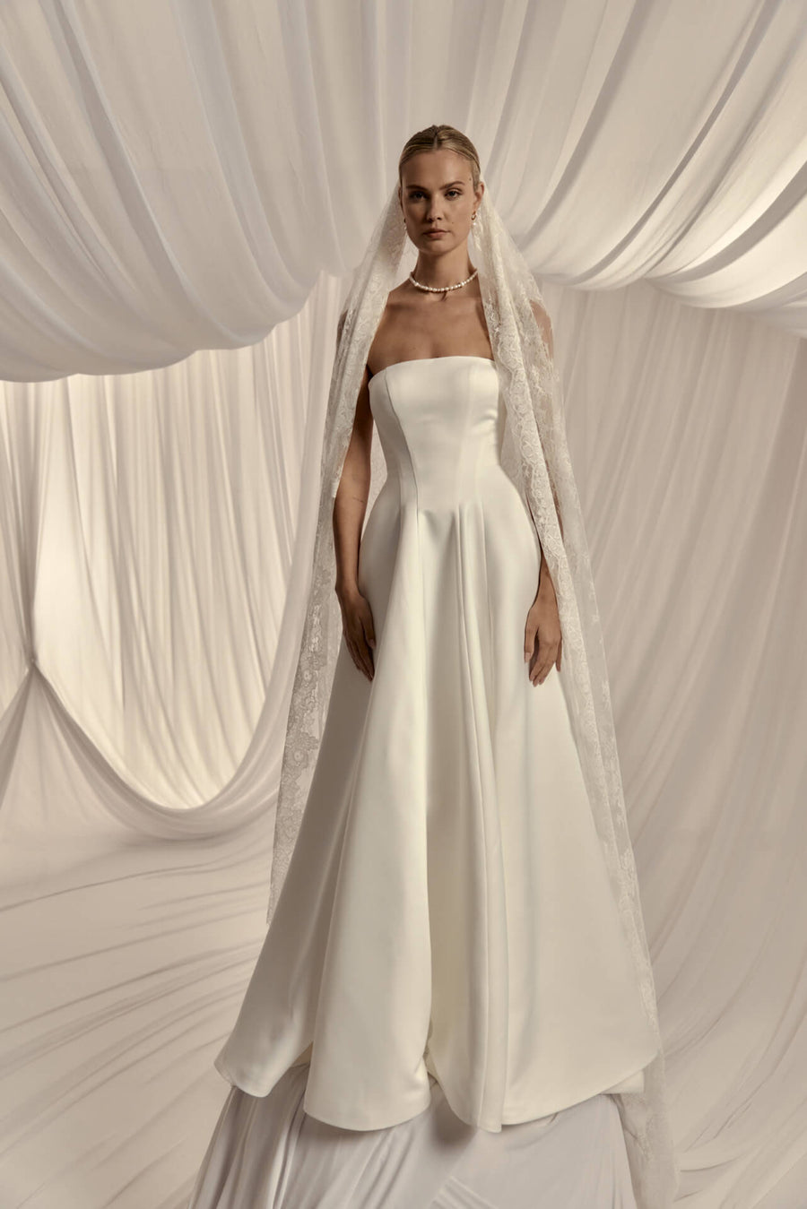 Simona gown