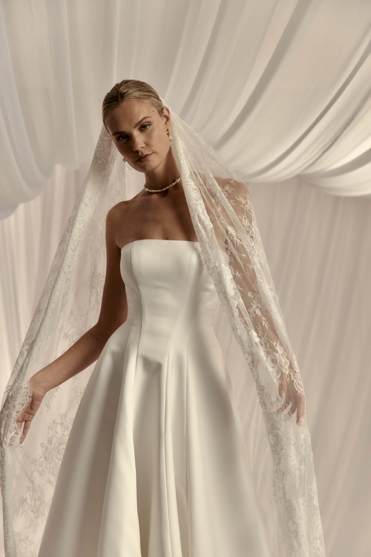 Simona gown