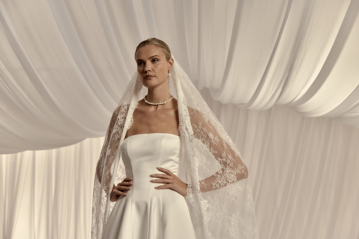 Simona gown