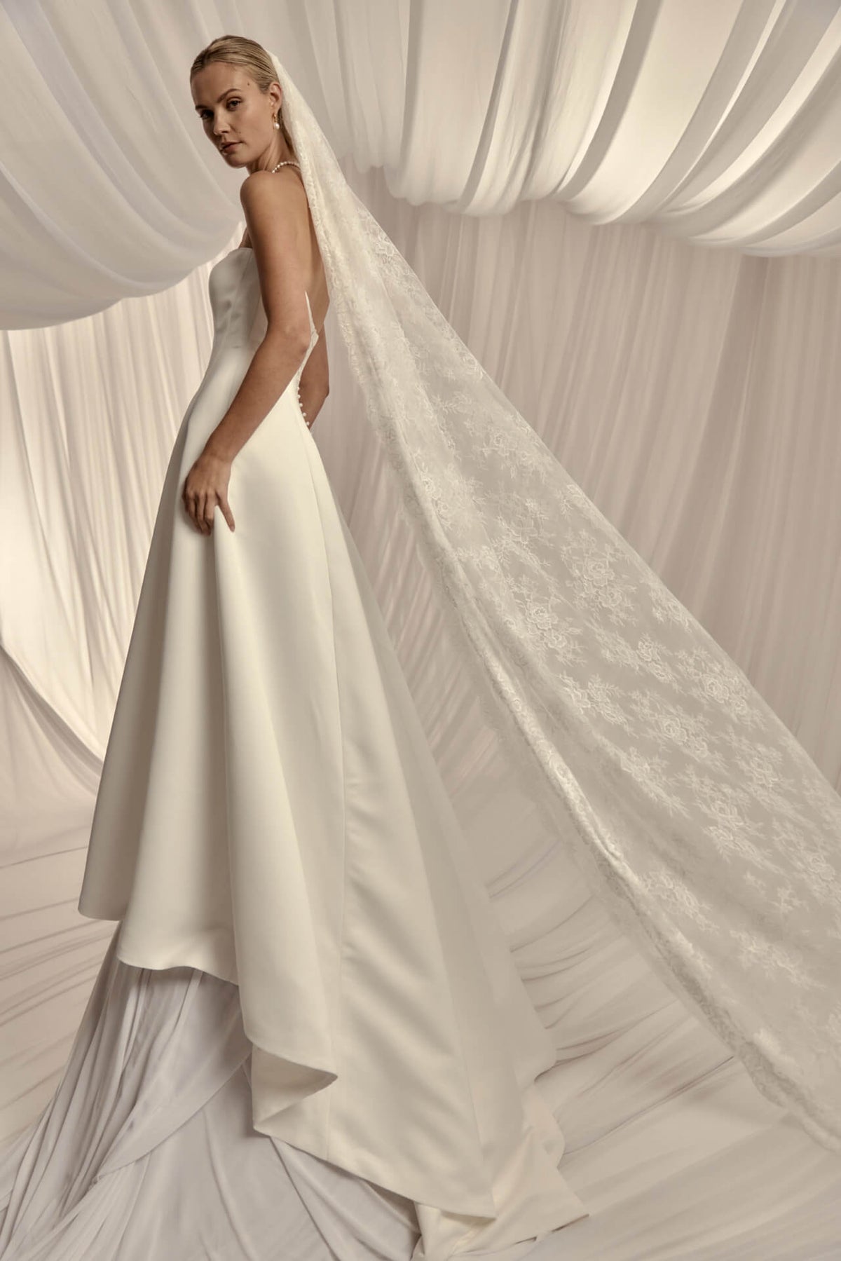Simona gown