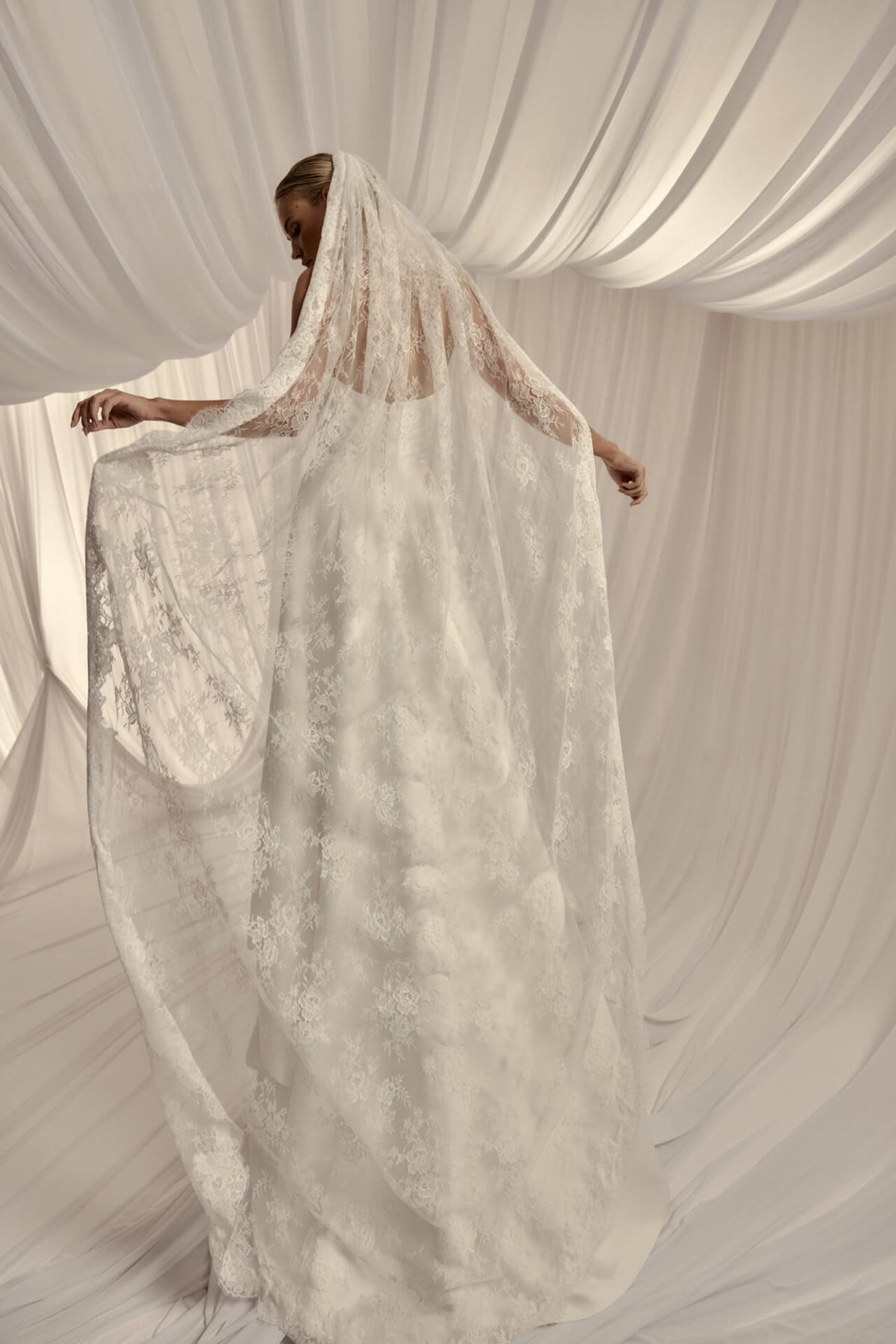 Simona gown
