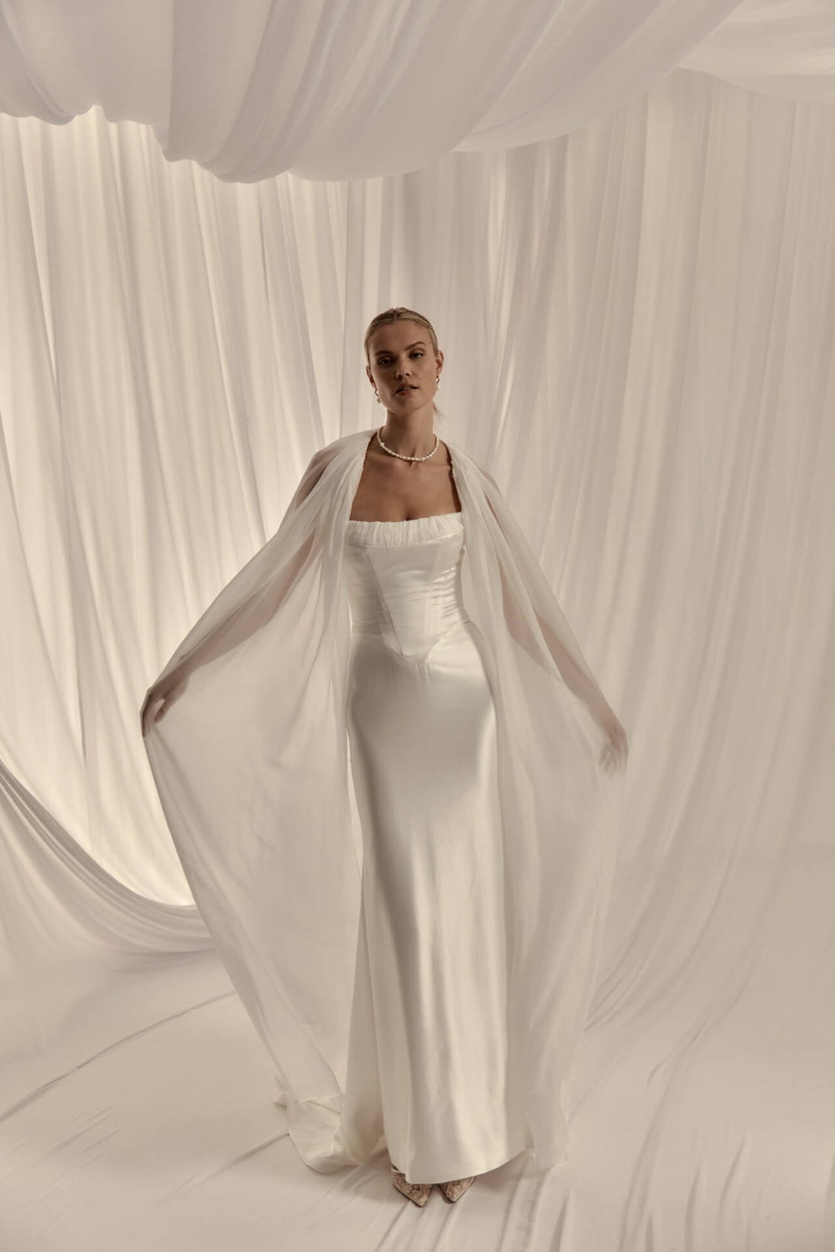 Elva gown