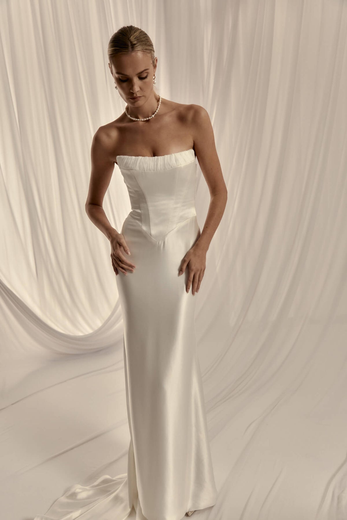 Elva gown