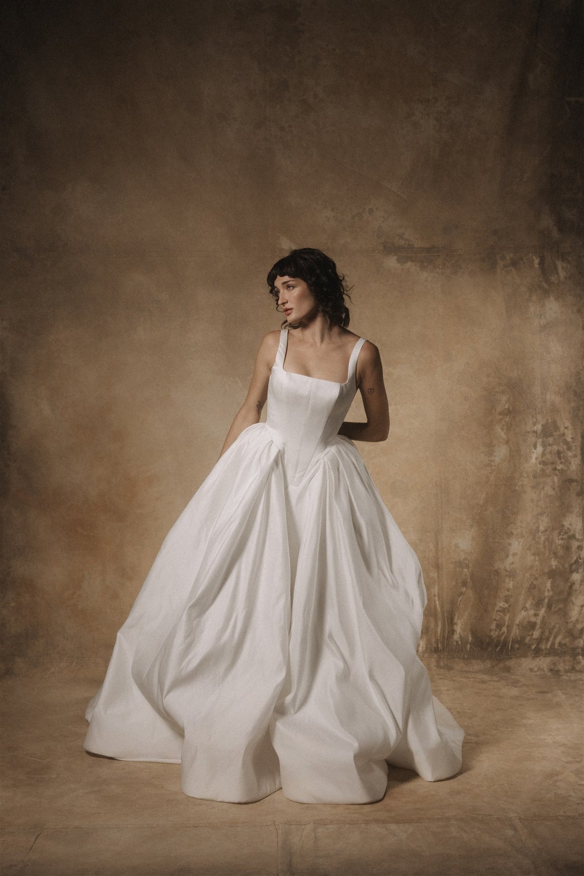 Iseo gown