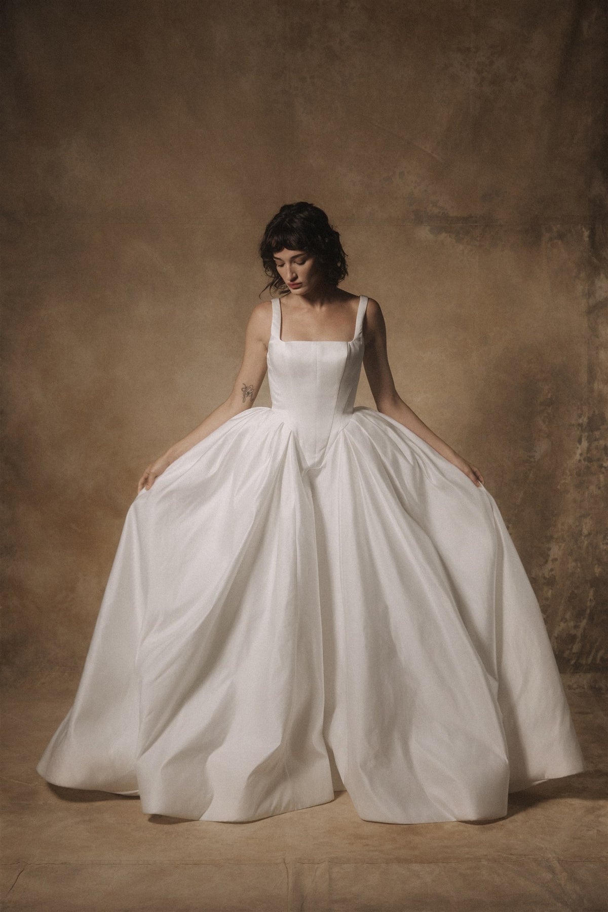 Iseo gown