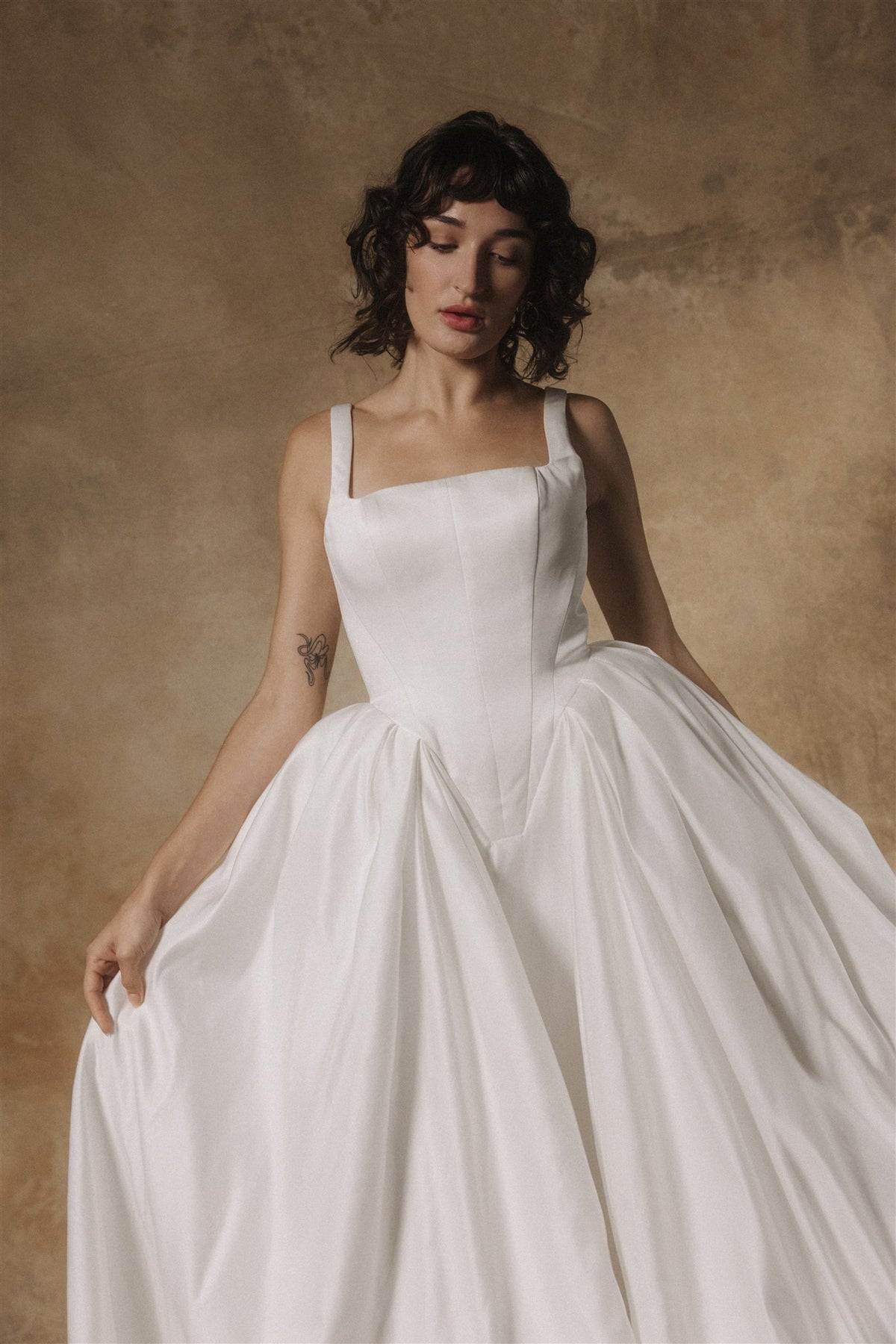 Iseo gown