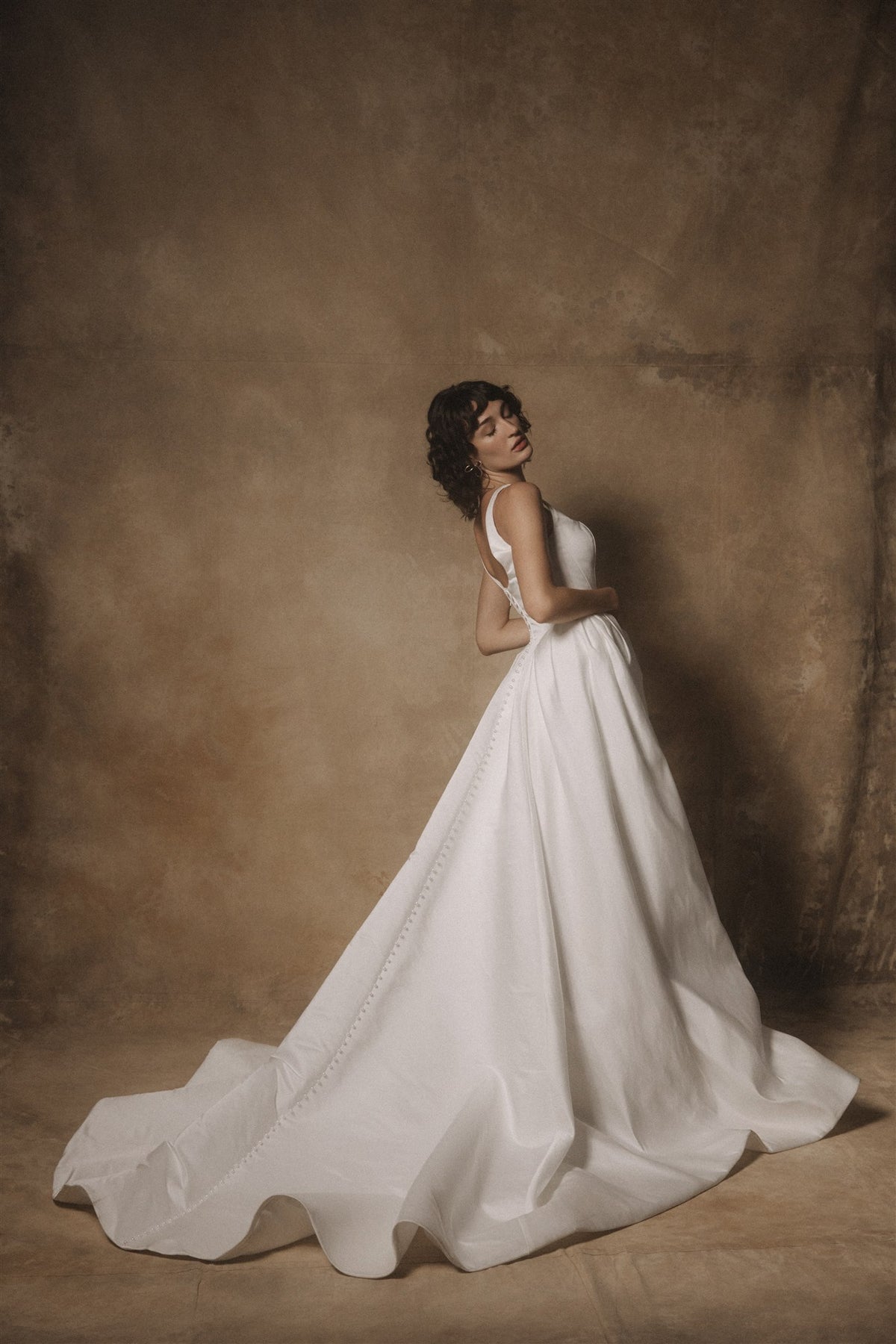 Iseo gown