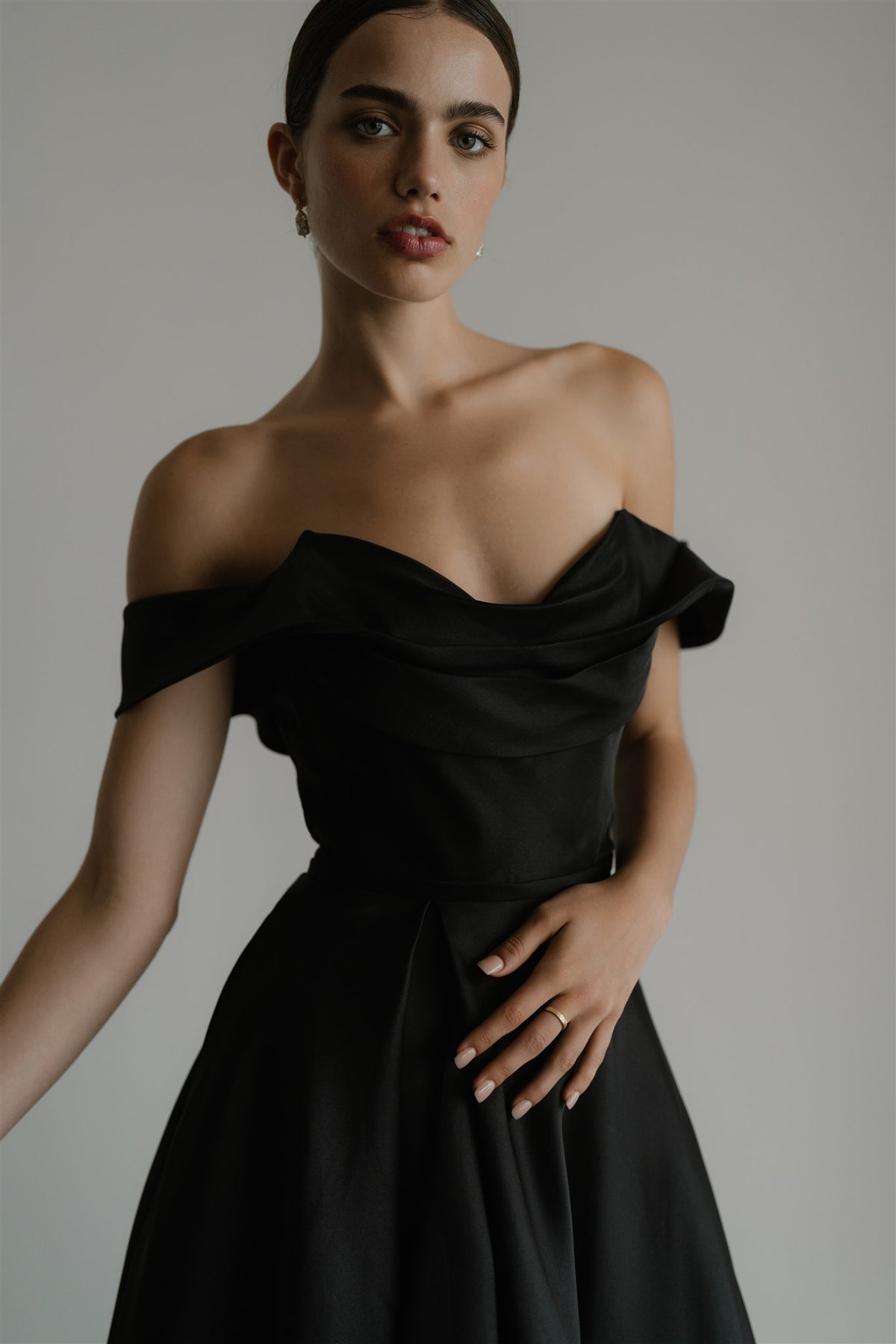 Le Belle V2 | Black gown