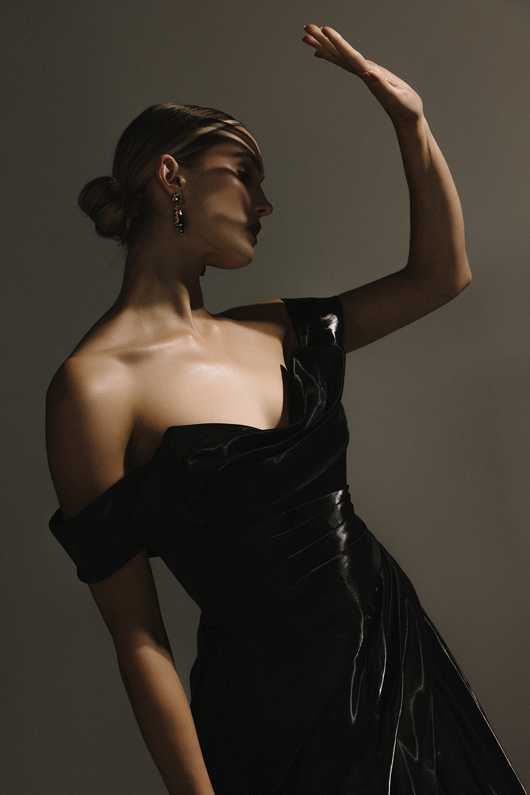 Serana | Black gown