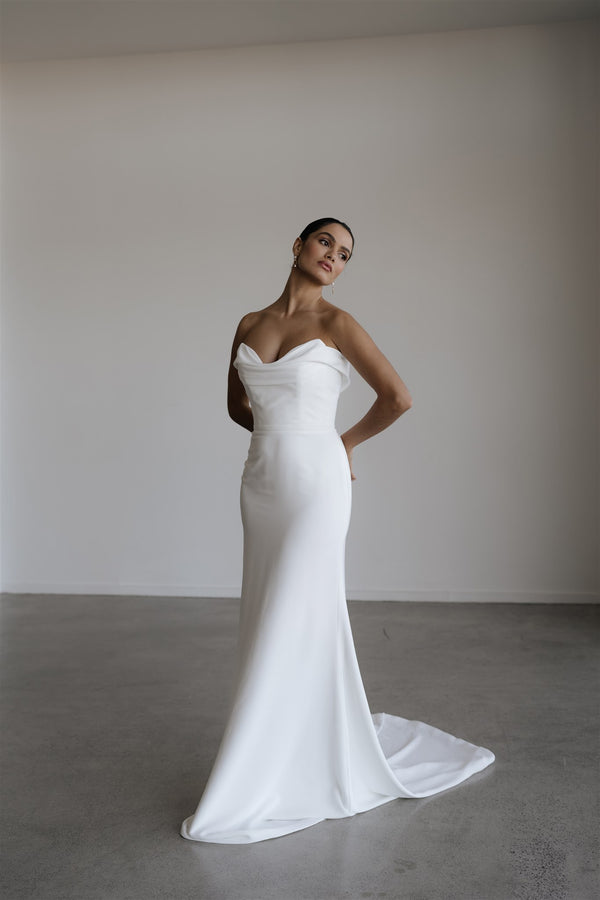 Le Chic V2 gown