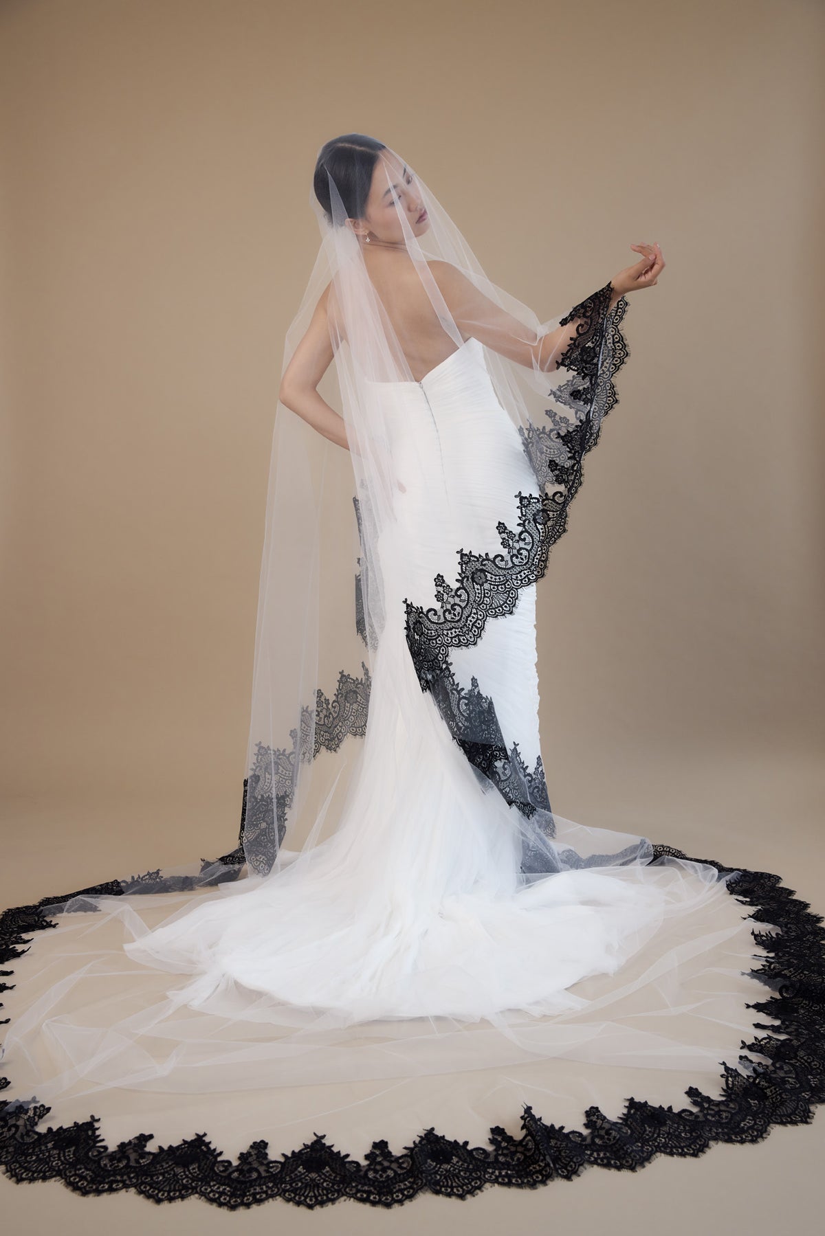 Cressida Veil