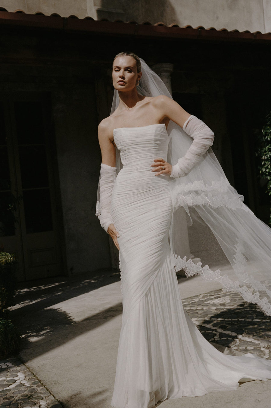 Aquila gown