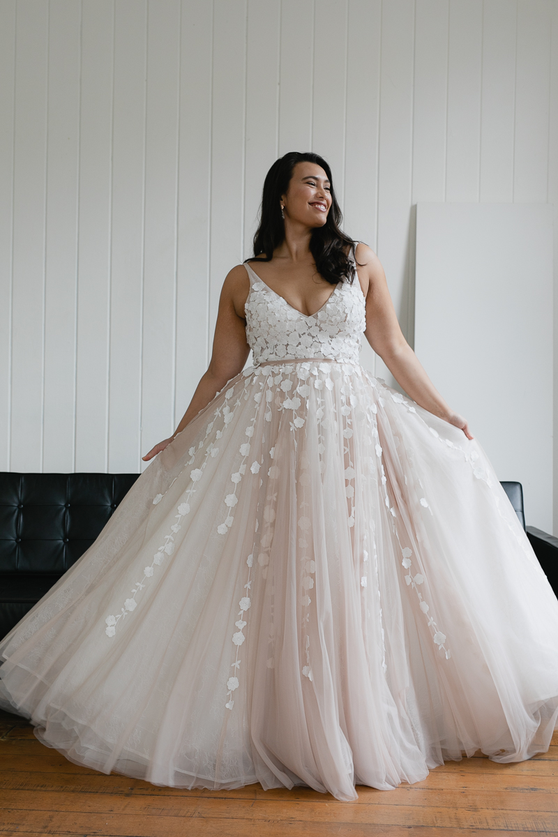 20190910 Hera Corp Studio Curve 1012Lavant Blush Wedding Dress