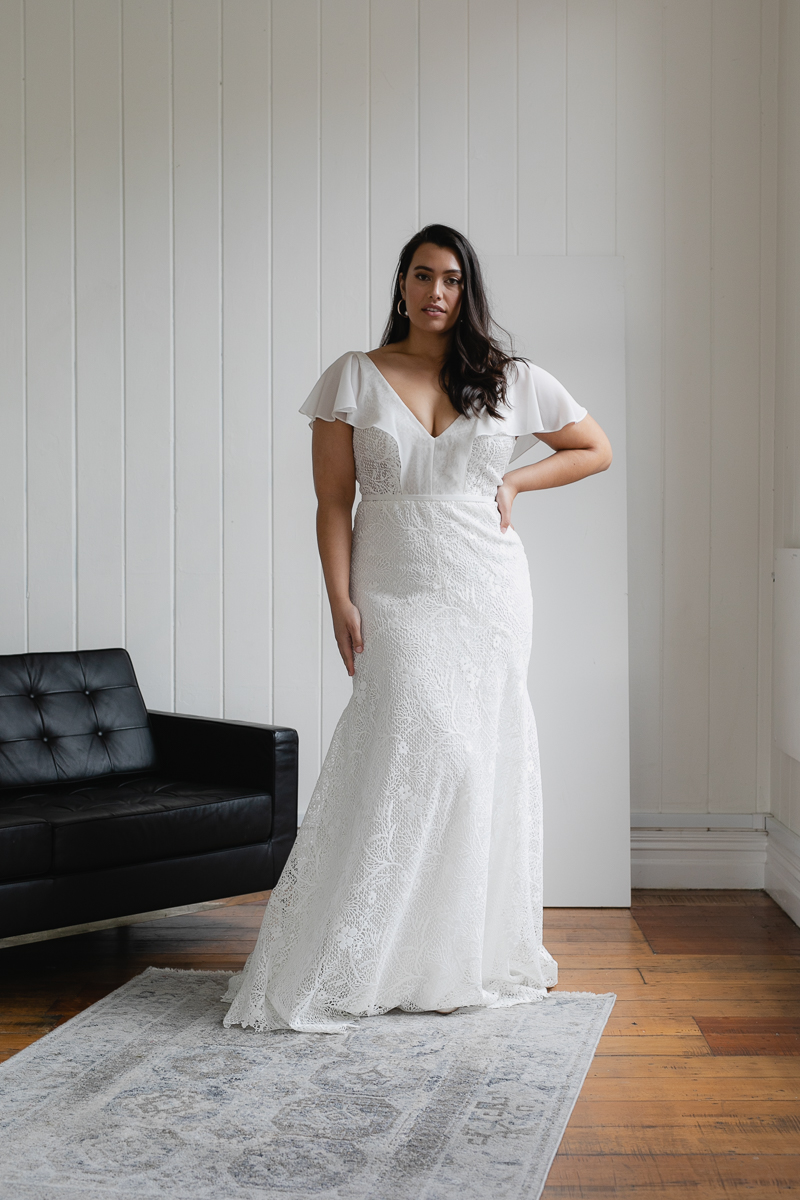 20190910 Hera Corp Studio Curve 2404Caldini Wedding Dress