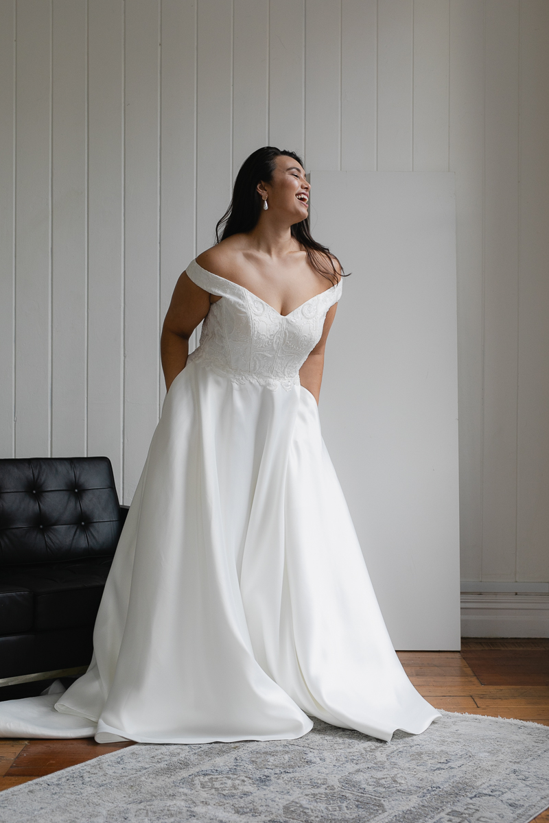 20190910 Hera Corp Studio Curve 2844Moscheles Wedding Dress