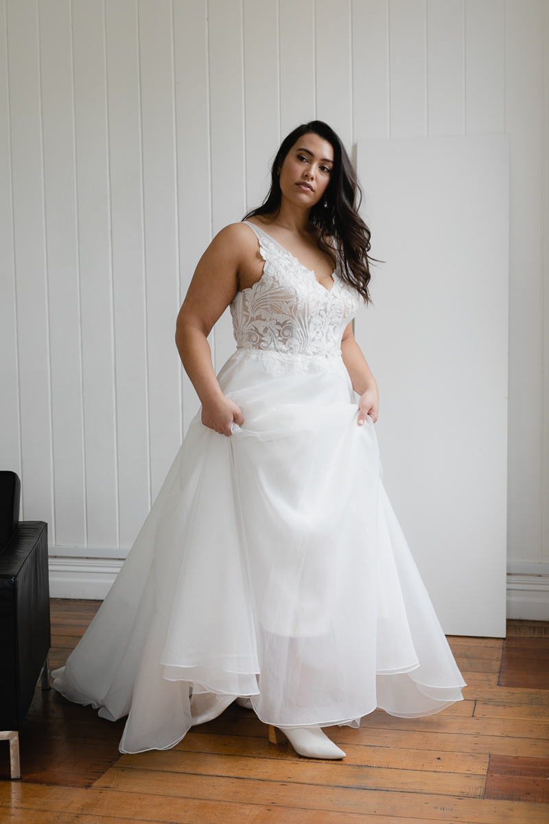 20190910 Hera Corp Studio Curve 411Blanchette Wedding Dress