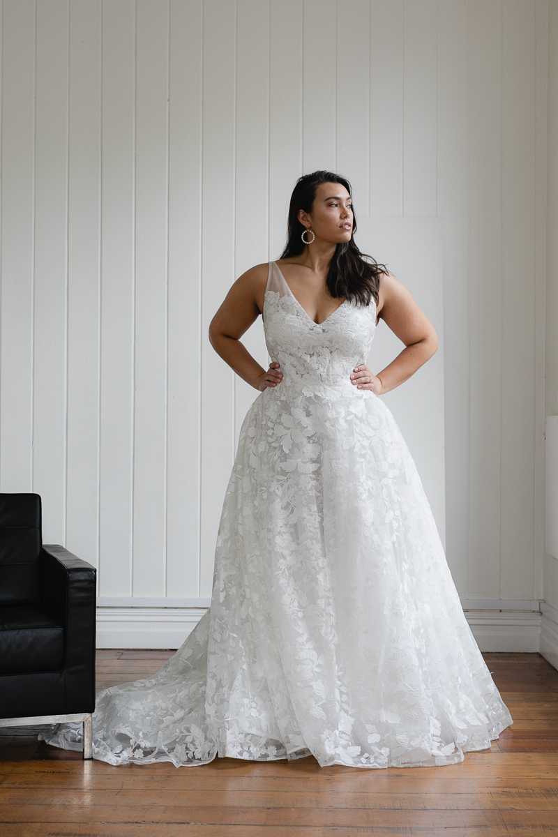 20190910 Hera Corp Studio Curve 845Casado Wedding Dress
