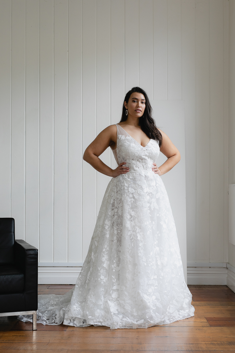 20190910 Hera Corp Studio Curve 857Casado Wedding Dress