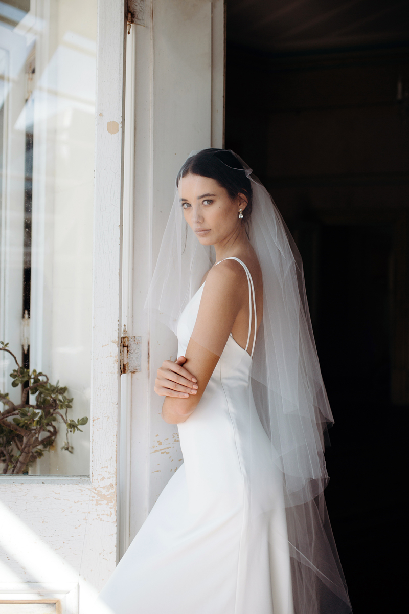 Hera Clari Wedding Dress Manor_Portrait A65A4555