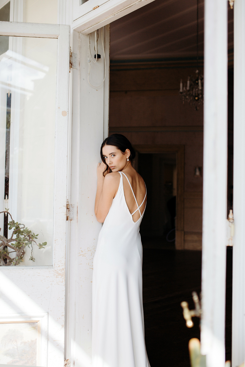 Hera Corelli Wedding Dress Manor_Portrait A65A4728
