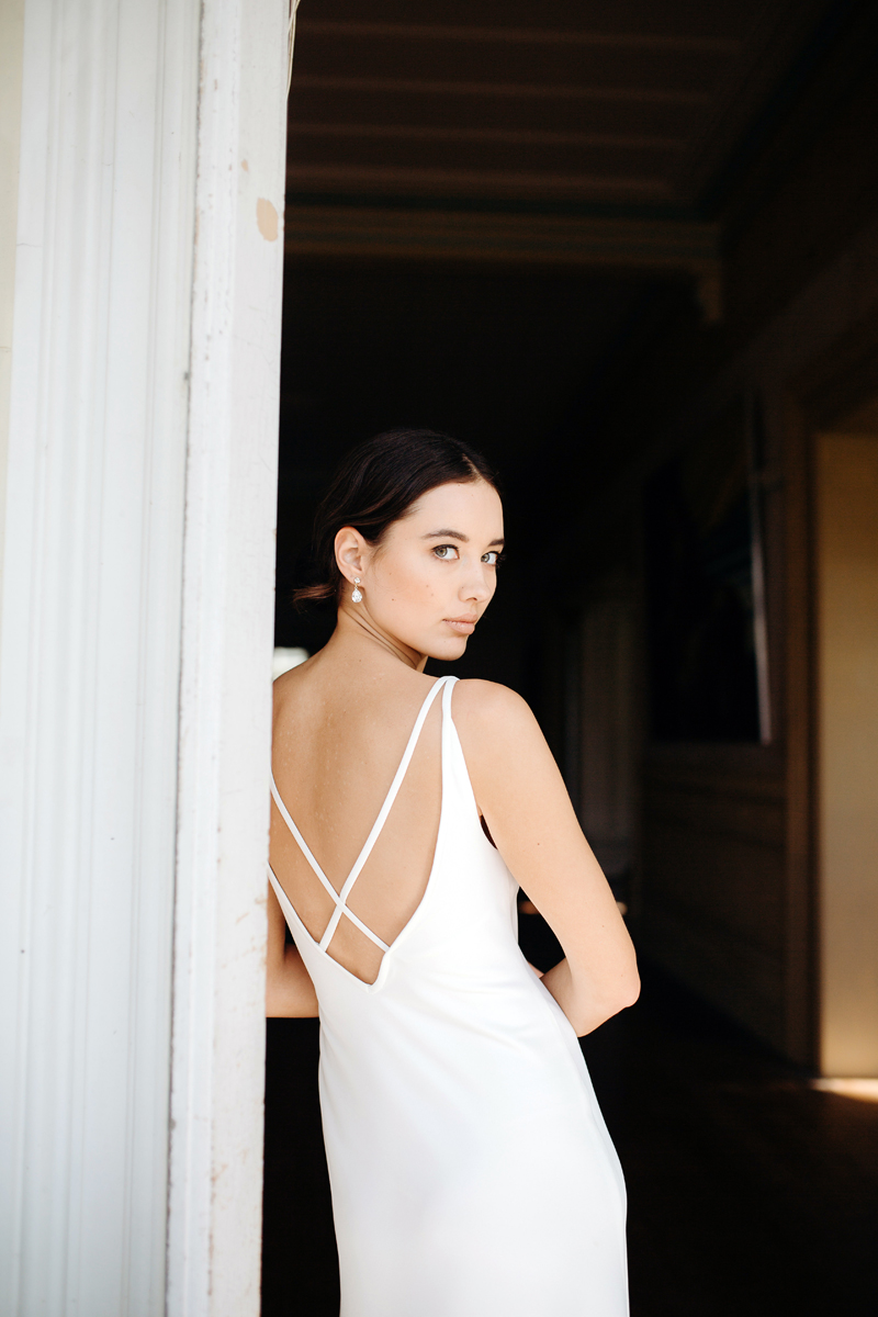 Hera Corelli Wedding Dress Manor_Portrait A65A4733
