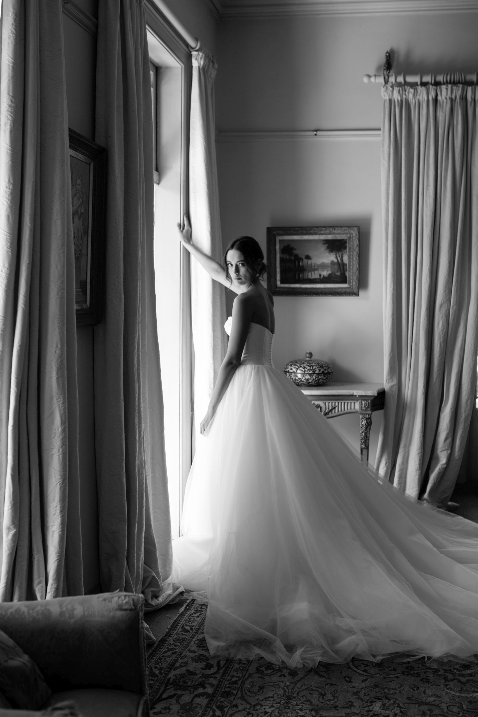 Hera Florence Wedding Dress Manor_Portrait 5M1A5651