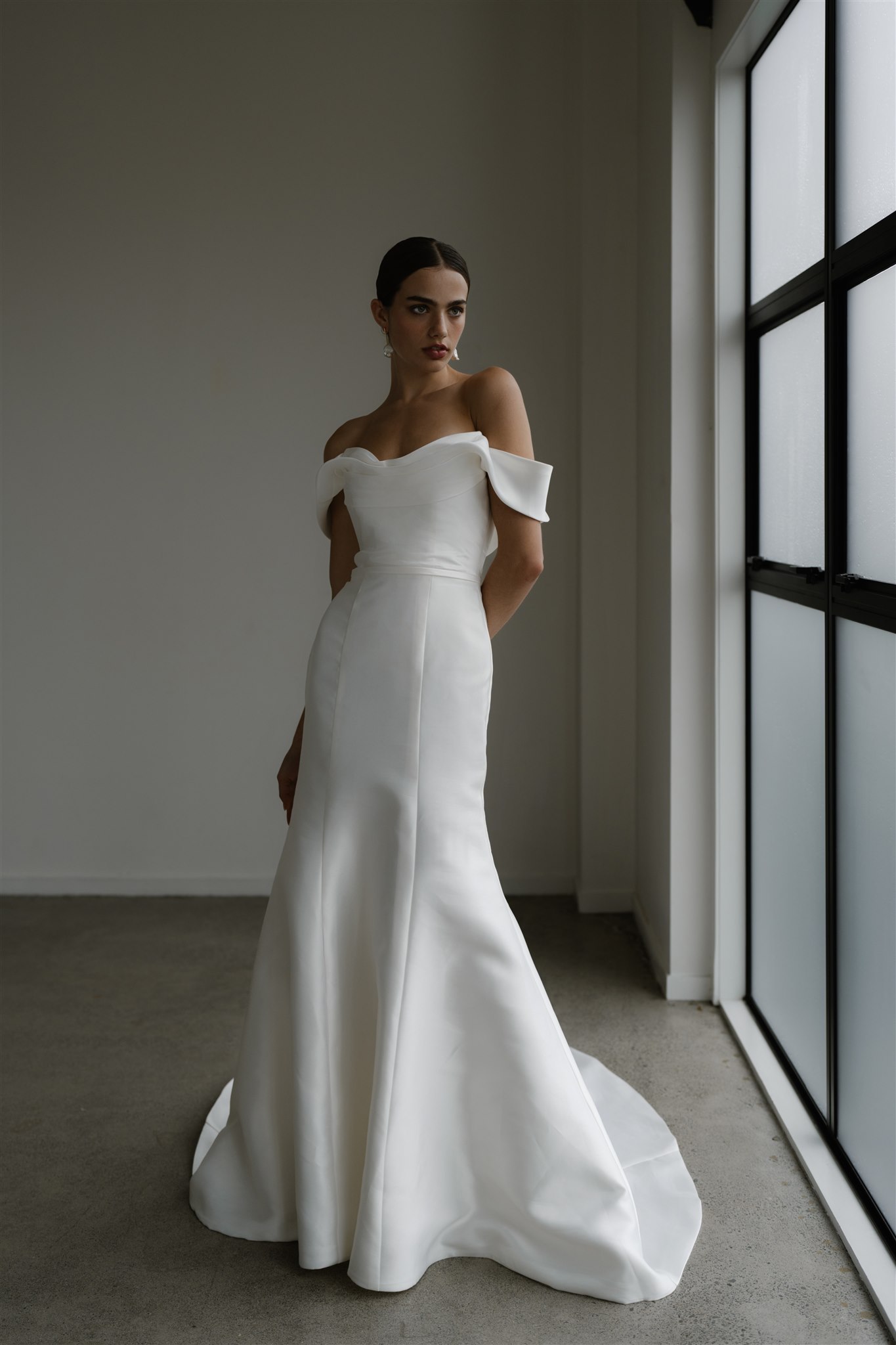 Le Chic, Wedding gown