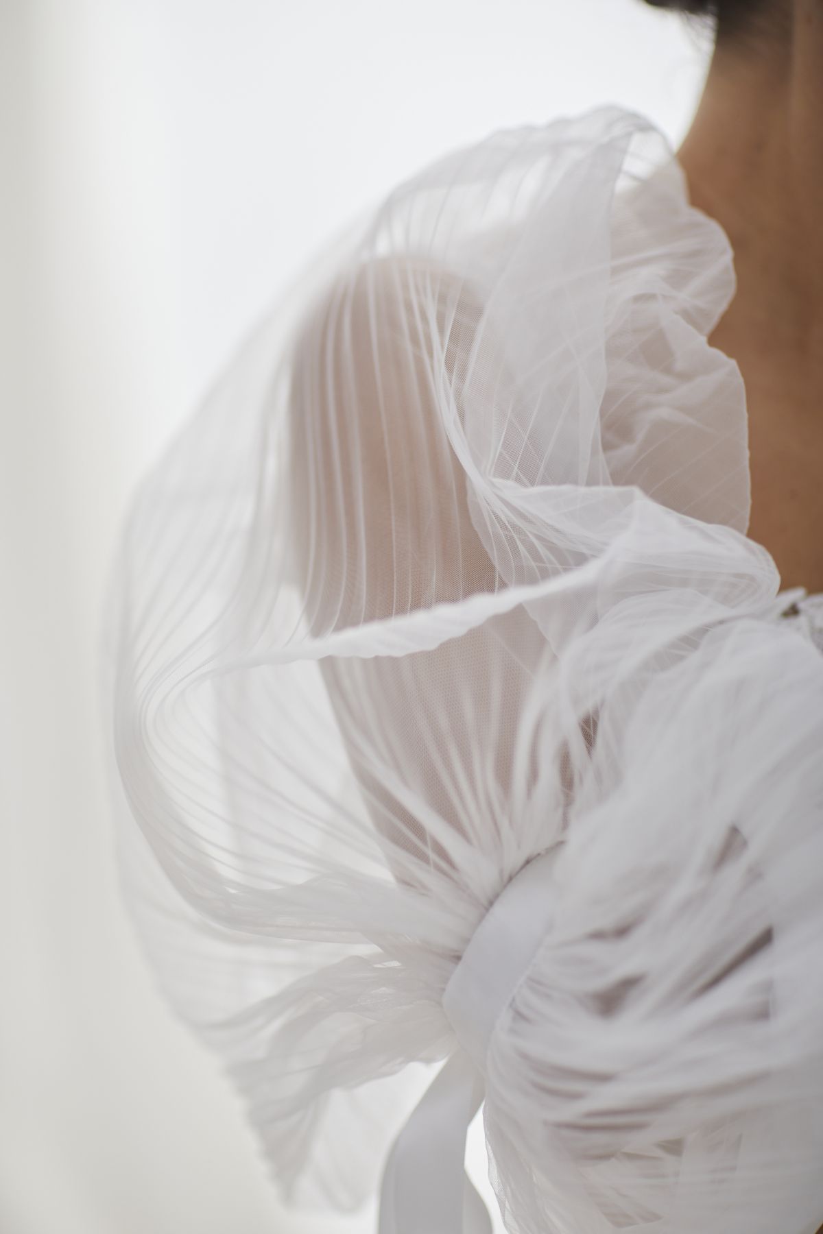 Onda Sleeves Pleated Tulle Wedding Gown 53_3667