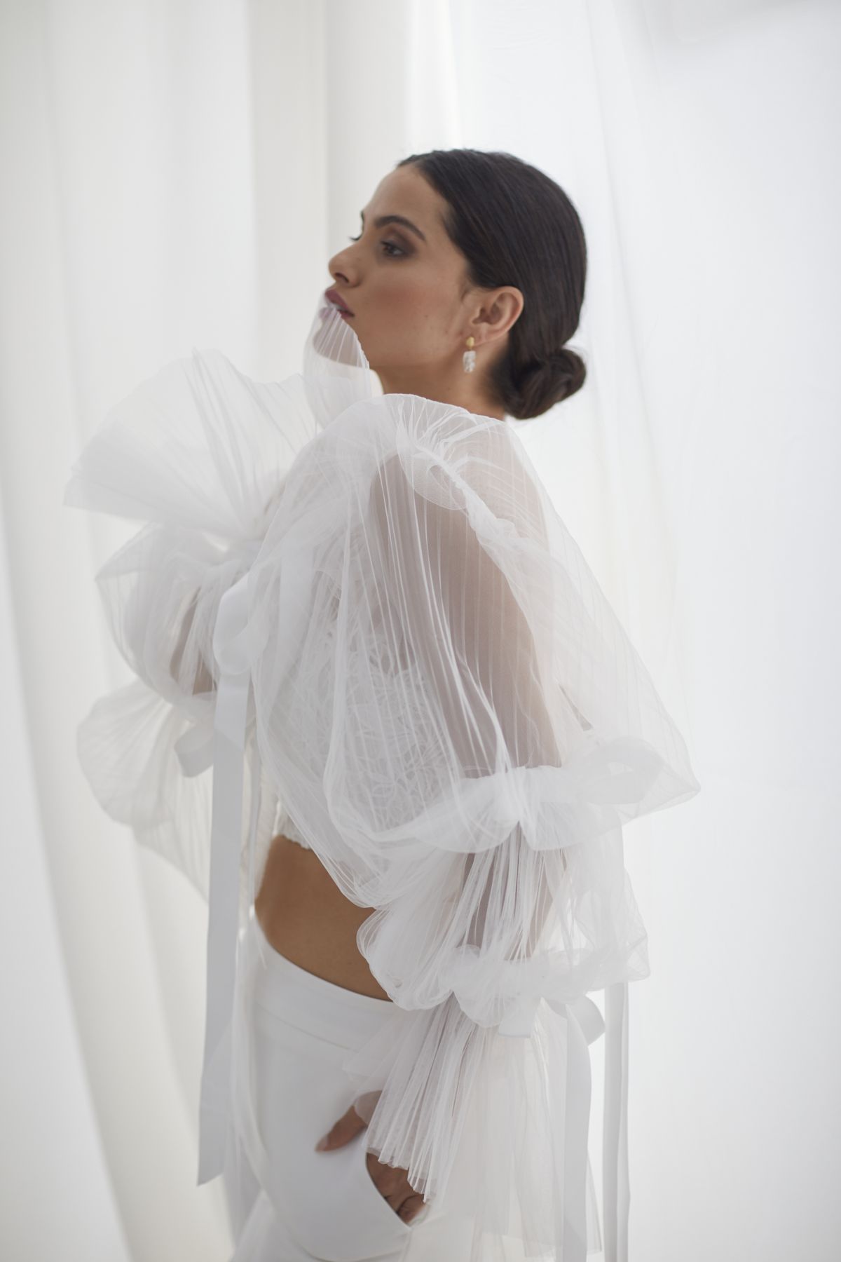 Onda Sleeves Pleated Tulle Wedding Gown 53_3695