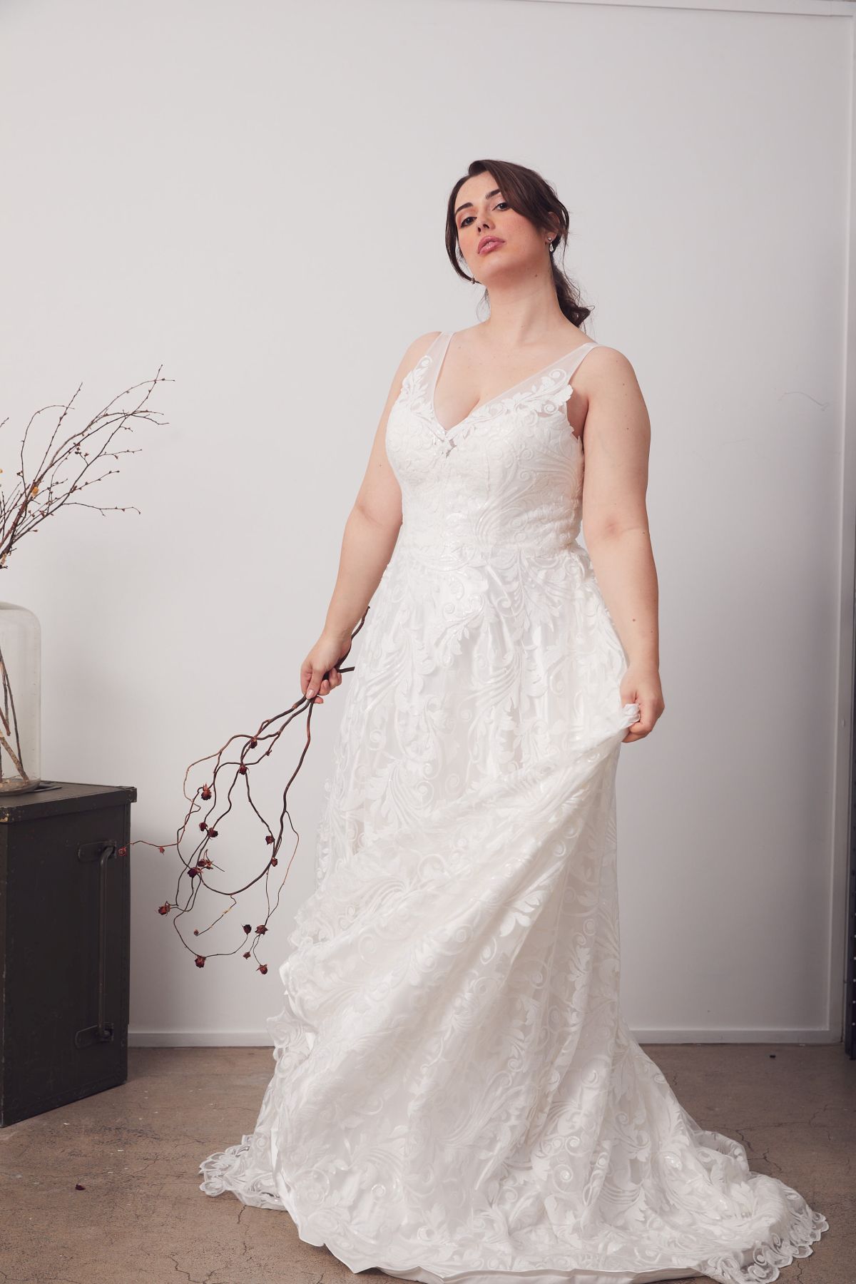 Bianca Curve Wedding Gown _20 4047