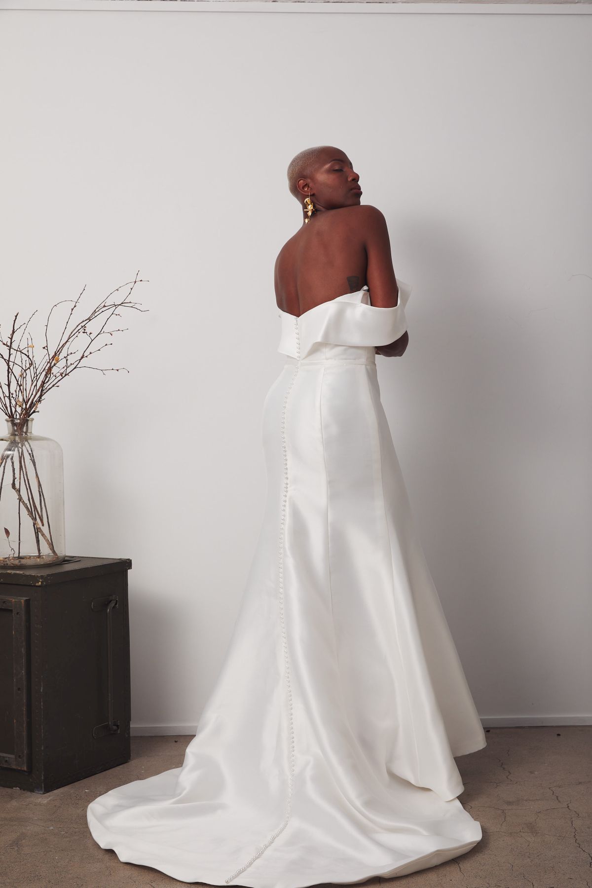 Le Chic Curve Wedding Gown _19 3843