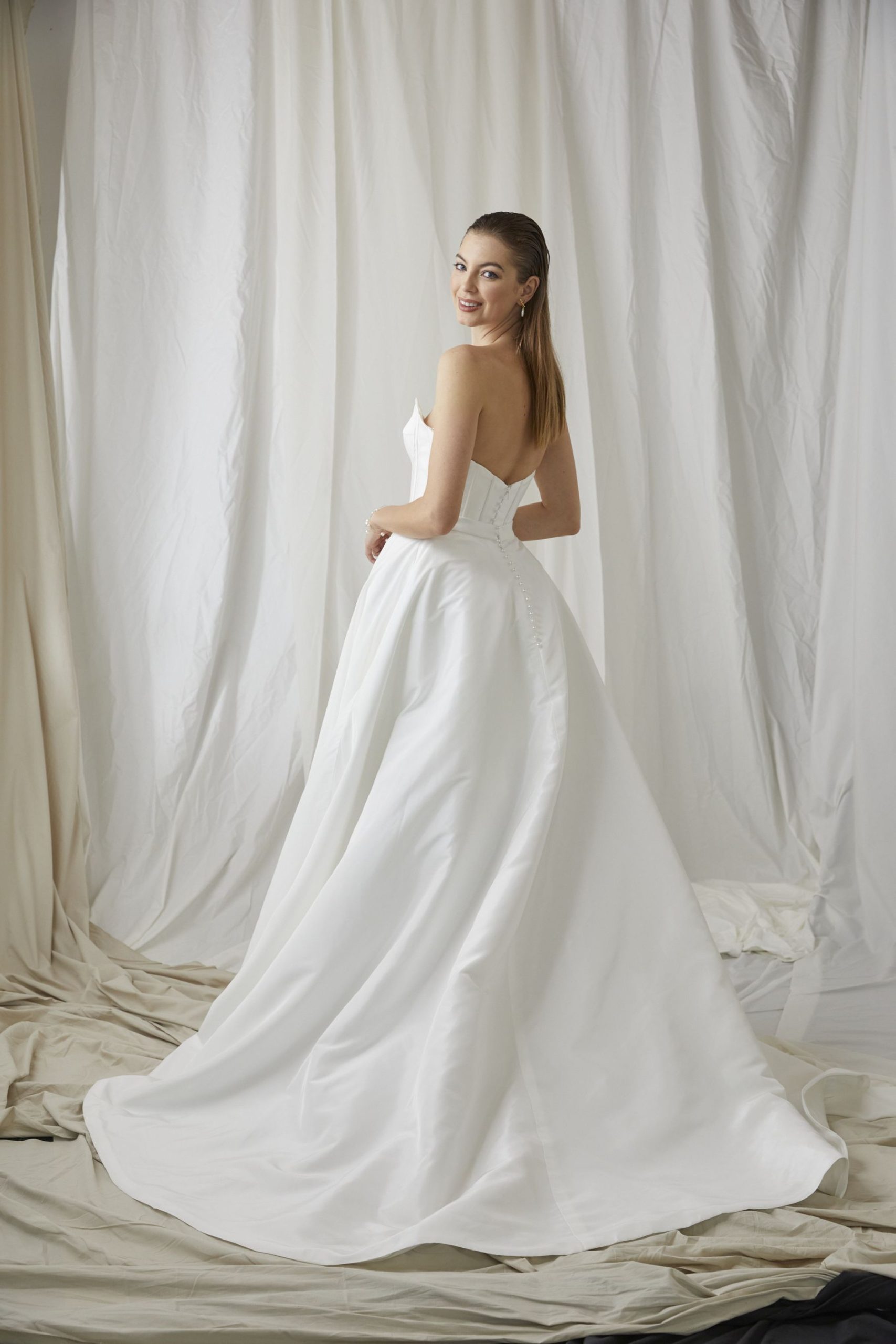 Hunter W Freesia Overskirt Wedding Dress 32168