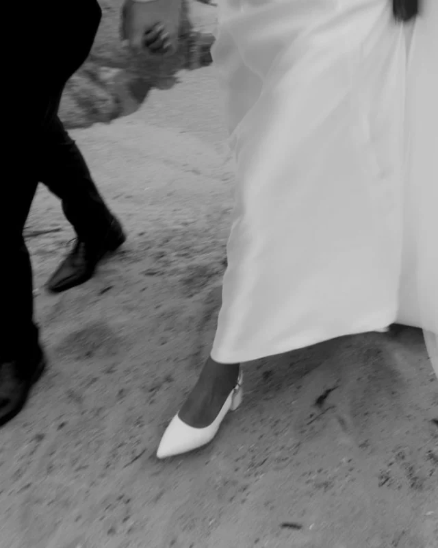 Stepping into summer wedding season 🤍
ㅤ
Our classic Le Chic gown featured in beautiful Singapore.
ㅤ
Photographer: @Sirenaphotography_
Venue: @ficomasseria