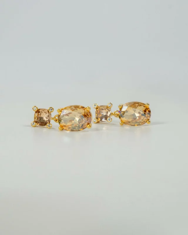 Peach and golden hour tones in the Antonia earrings are a perfect pair for summer brides.